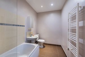 Family Bathroom- click for photo gallery